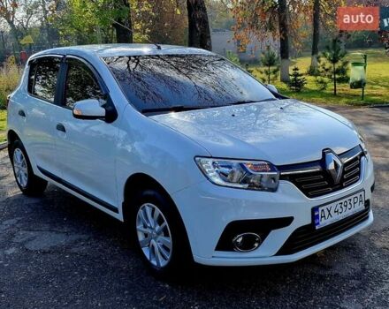 Білий Рено Сандеро, об'ємом двигуна 0.9 л та пробігом 13 тис. км за 9650 $, фото 10 на Automoto.ua