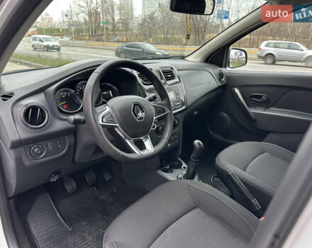 Белый Рено Сандеро, объемом двигателя 1.5 л и пробегом 118 тыс. км за 8900 $, фото 12 на Automoto.ua