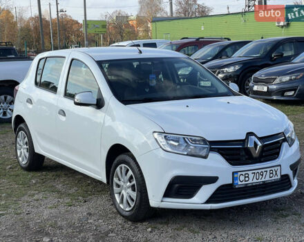 Белый Рено Сандеро, объемом двигателя 1 л и пробегом 31 тыс. км за 8900 $, фото 2 на Automoto.ua