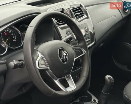 Белый Рено Сандеро, объемом двигателя 1.5 л и пробегом 118 тыс. км за 8900 $, фото 11 на Automoto.ua