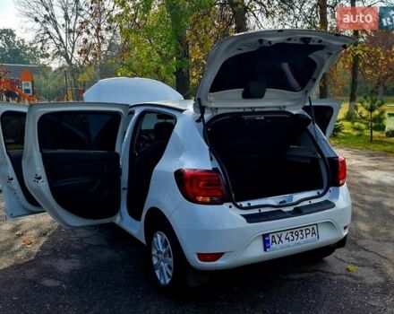 Білий Рено Сандеро, об'ємом двигуна 0.9 л та пробігом 13 тис. км за 9650 $, фото 37 на Automoto.ua