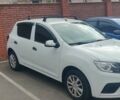 Белый Рено Сандеро, объемом двигателя 0.9 л и пробегом 132 тыс. км за 5500 $, фото 2 на Automoto.ua