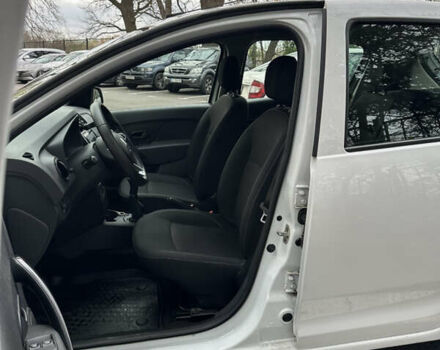 Белый Рено Сандеро, объемом двигателя 0.9 л и пробегом 102 тыс. км за 8800 $, фото 20 на Automoto.ua