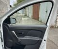 Белый Рено Сандеро, объемом двигателя 0.9 л и пробегом 276 тыс. км за 7500 $, фото 14 на Automoto.ua