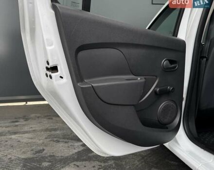 Белый Рено Сандеро, объемом двигателя 1.46 л и пробегом 76 тыс. км за 8900 $, фото 36 на Automoto.ua