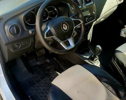 Рено Сандеро 2019 в Фастове на Automoto.ua Белый Рено Сандеро, объемом двигателя 0.9 л и пробегом 180 тыс. км за 9500 $, фото 13 на Automoto.ua