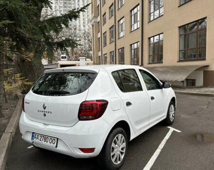 Белый Рено Сандеро, объемом двигателя 0.9 л и пробегом 102 тыс. км за 8800 $, фото 4 на Automoto.ua