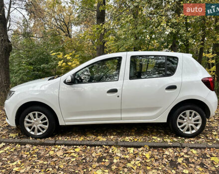 Белый Рено Сандеро, объемом двигателя 1.46 л и пробегом 105 тыс. км за 8300 $, фото 4 на Automoto.ua