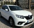 Белый Рено Сандеро, объемом двигателя 0.9 л и пробегом 60 тыс. км за 9200 $, фото 1 на Automoto.ua
