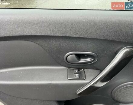 Рено Сандеро 2019 в Киеве на Automoto.ua Белый Рено Сандеро, объемом двигателя 1.46 л и пробегом 118 тыс. км за 9103 $, фото 11 на Automoto.ua