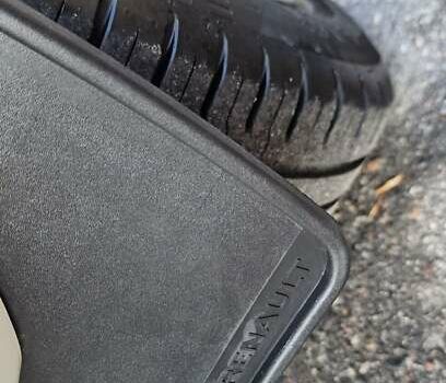 Білий Рено Сандеро, об'ємом двигуна 0.9 л та пробігом 13 тис. км за 9650 $, фото 29 на Automoto.ua