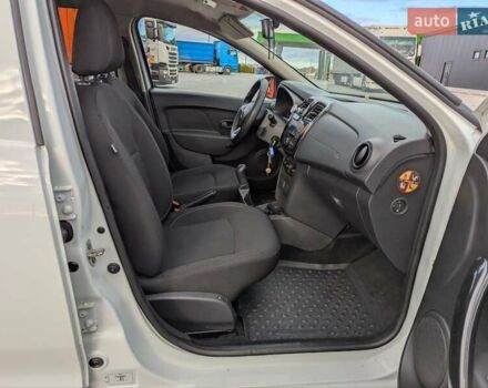 Рено Сандеро 2019 в Виннице на Automoto.ua Белый Рено Сандеро, объемом двигателя 1.46 л и пробегом 137 тыс. км за 8890 $, фото 29 на Automoto.ua