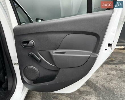 Белый Рено Сандеро, объемом двигателя 1.46 л и пробегом 76 тыс. км за 8900 $, фото 37 на Automoto.ua