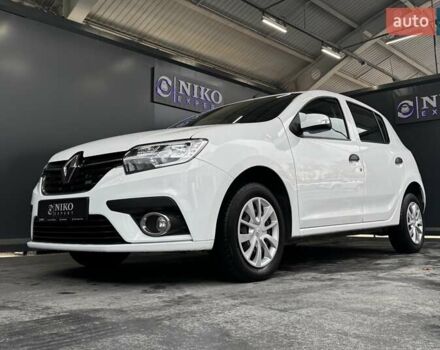 Белый Рено Сандеро, объемом двигателя 1.46 л и пробегом 76 тыс. км за 8900 $, фото 5 на Automoto.ua