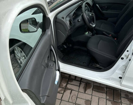 Белый Рено Сандеро, объемом двигателя 0.9 л и пробегом 102 тыс. км за 8800 $, фото 26 на Automoto.ua