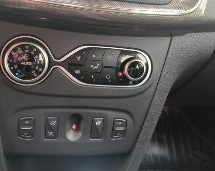 Рено Сандеро 2019 у Чернігові на Automoto.ua Білий Рено Сандеро, об'ємом двигуна 0.9 л та пробігом 76 тис. км за 10500 $, фото 7 на Automoto.ua