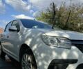 Белый Рено Сандеро, объемом двигателя 1 л и пробегом 80 тыс. км за 14000 $, фото 9 на Automoto.ua