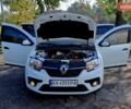 Білий Рено Сандеро, об'ємом двигуна 0.9 л та пробігом 13 тис. км за 9650 $, фото 45 на Automoto.ua