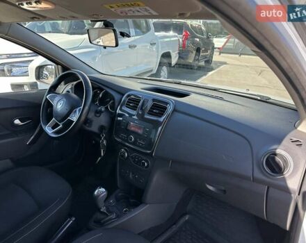 Белый Рено Сандеро, объемом двигателя 0.9 л и пробегом 106 тыс. км за 9300 $, фото 24 на Automoto.ua