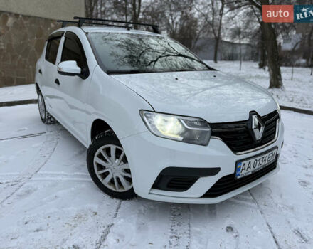 Белый Рено Сандеро, объемом двигателя 1 л и пробегом 133 тыс. км за 8300 $, фото 1 на Automoto.ua