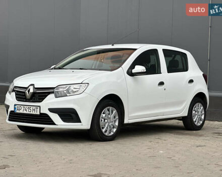 Белый Рено Сандеро, объемом двигателя 1.5 л и пробегом 118 тыс. км за 8900 $, фото 6 на Automoto.ua