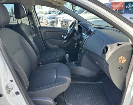 Белый Рено Сандеро, объемом двигателя 0.9 л и пробегом 106 тыс. км за 9300 $, фото 25 на Automoto.ua