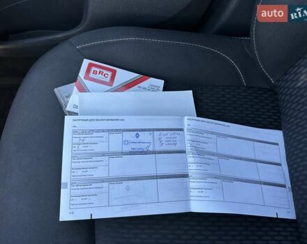 Белый Рено Сандеро, объемом двигателя 0.9 л и пробегом 106 тыс. км за 9300 $, фото 28 на Automoto.ua