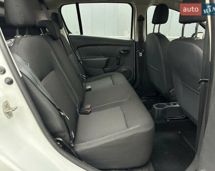 Белый Рено Сандеро, объемом двигателя 1.5 л и пробегом 118 тыс. км за 8900 $, фото 18 на Automoto.ua