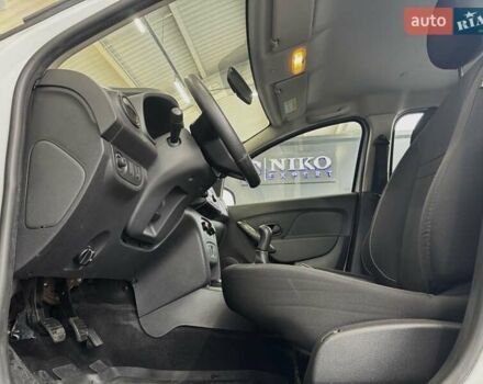 Белый Рено Сандеро, объемом двигателя 1.46 л и пробегом 76 тыс. км за 8900 $, фото 26 на Automoto.ua