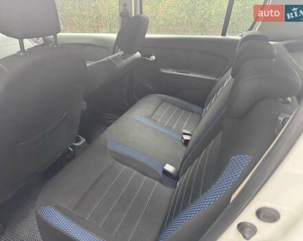 Белый Рено Сандеро, объемом двигателя 0.9 л и пробегом 68 тыс. км за 12490 $, фото 17 на Automoto.ua