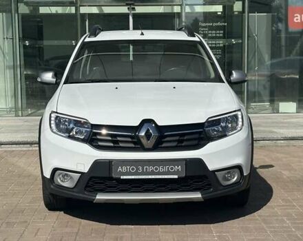 Белый Рено Сандеро, объемом двигателя 0.9 л и пробегом 67 тыс. км за 11464 $, фото 4 на Automoto.ua