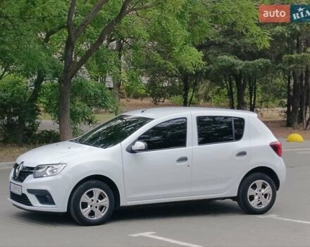 Рено Сандеро 2020 в Одессе на Automoto.ua Белый Рено Сандеро, объемом двигателя 1 л и пробегом 57 тыс. км за 9200 $, фото 9 на Automoto.ua