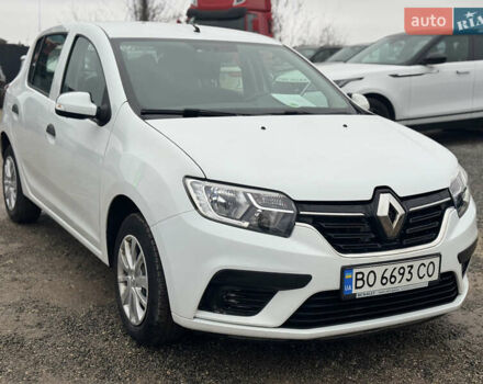 Білий Рено Сандеро, об'ємом двигуна 1 л та пробігом 36 тис. км за 9300 $, фото 28 на Automoto.ua