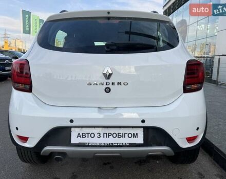 Белый Рено Сандеро, объемом двигателя 0.9 л и пробегом 111 тыс. км за 7736 $, фото 5 на Automoto.ua