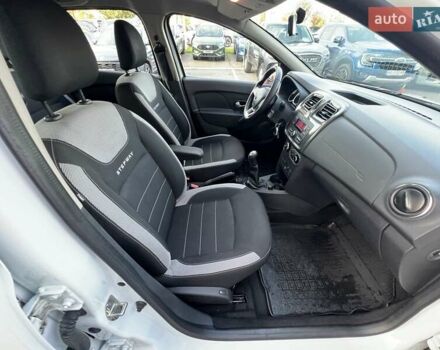 Белый Рено Сандеро, объемом двигателя 0.9 л и пробегом 111 тыс. км за 7736 $, фото 18 на Automoto.ua