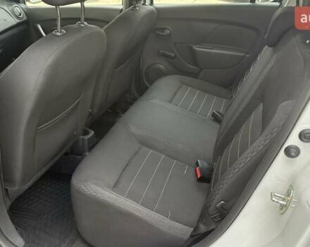 Белый Рено Сандеро, объемом двигателя 0.9 л и пробегом 73 тыс. км за 9990 $, фото 10 на Automoto.ua