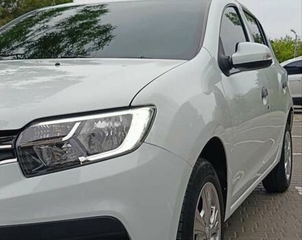 Рено Сандеро 2020 в Одессе на Automoto.ua Белый Рено Сандеро, объемом двигателя 1 л и пробегом 57 тыс. км за 9200 $, фото 23 на Automoto.ua
