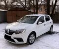 Белый Рено Сандеро, объемом двигателя 1 л и пробегом 5700 тыс. км за 8300 $, фото 1 на Automoto.ua