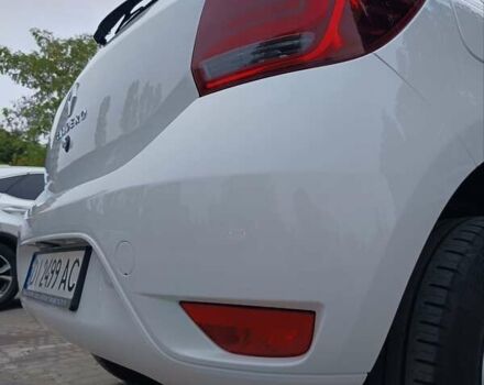 Рено Сандеро 2020 в Одессе на Automoto.ua Белый Рено Сандеро, объемом двигателя 1 л и пробегом 57 тыс. км за 9200 $, фото 47 на Automoto.ua