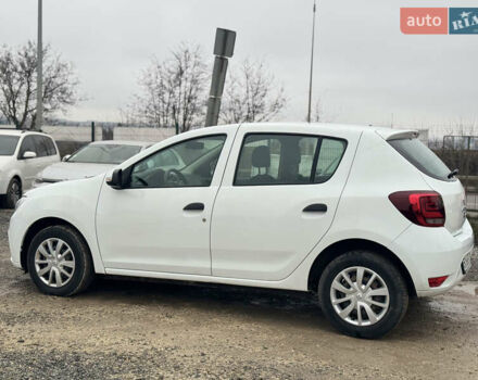 Білий Рено Сандеро, об'ємом двигуна 1 л та пробігом 36 тис. км за 9300 $, фото 10 на Automoto.ua