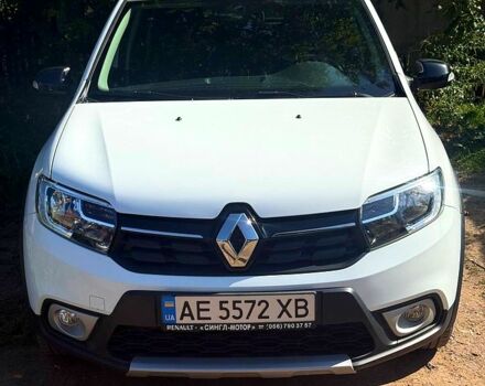 Белый Рено Сандеро, объемом двигателя 1 л и пробегом 48 тыс. км за 11000 $, фото 4 на Automoto.ua