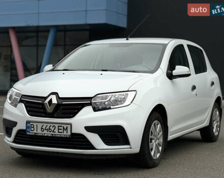 Белый Рено Сандеро, объемом двигателя 1 л и пробегом 102 тыс. км за 6800 $, фото 3 на Automoto.ua