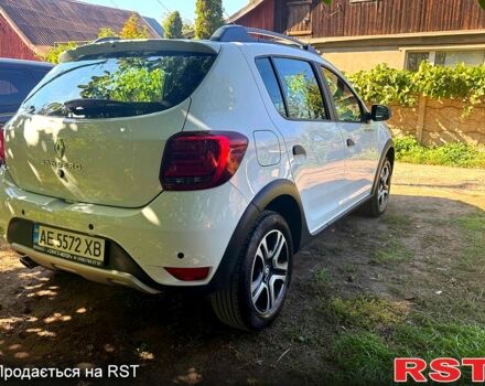 Белый Рено Сандеро, объемом двигателя 1 л и пробегом 48 тыс. км за 11000 $, фото 1 на Automoto.ua