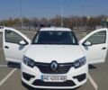 Белый Рено Сандеро, объемом двигателя 0.9 л и пробегом 100 тыс. км за 8500 $, фото 5 на Automoto.ua