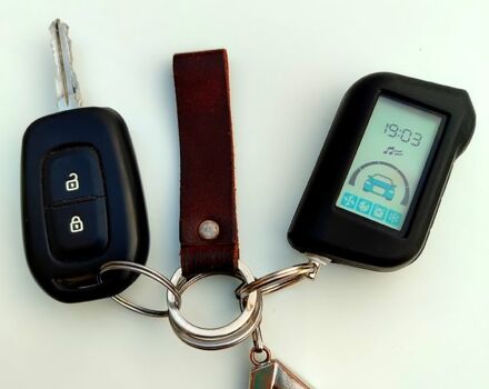 Рено Сандеро 2020 в Кропивницком (Кировограде) на Automoto.ua Белый Рено Сандеро, объемом двигателя 0.9 л и пробегом 50 тыс. км за 10500 $, фото 7 на Automoto.ua