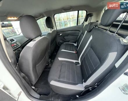 Белый Рено Сандеро, объемом двигателя 0.9 л и пробегом 111 тыс. км за 7736 $, фото 13 на Automoto.ua