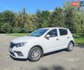 Белый Рено Сандеро, объемом двигателя 0.9 л и пробегом 26 тыс. км за 12800 $, фото 1 на Automoto.ua