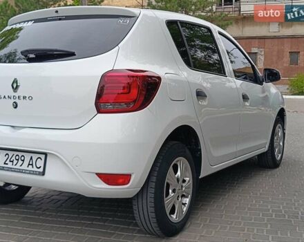 Білий Рено Сандеро, об'ємом двигуна 1 л та пробігом 57 тис. км за 7000 $, фото 18 на Automoto.ua
