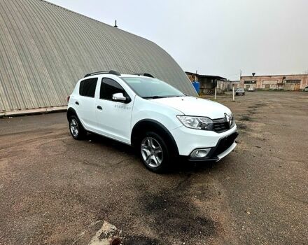 Белый Рено Сандеро, объемом двигателя 1.5 л и пробегом 58 тыс. км за 10999 $, фото 2 на Automoto.ua