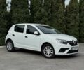 Білий Рено Сандеро, об'ємом двигуна 1 л та пробігом 35 тис. км за 10900 $, фото 5 на Automoto.ua